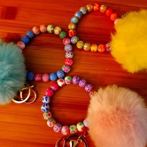 Keychain with bracelet 2